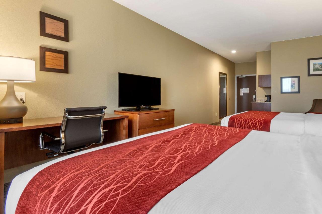 Comfort Inn & Suites Near Mt Rushmore Hill City Extérieur photo