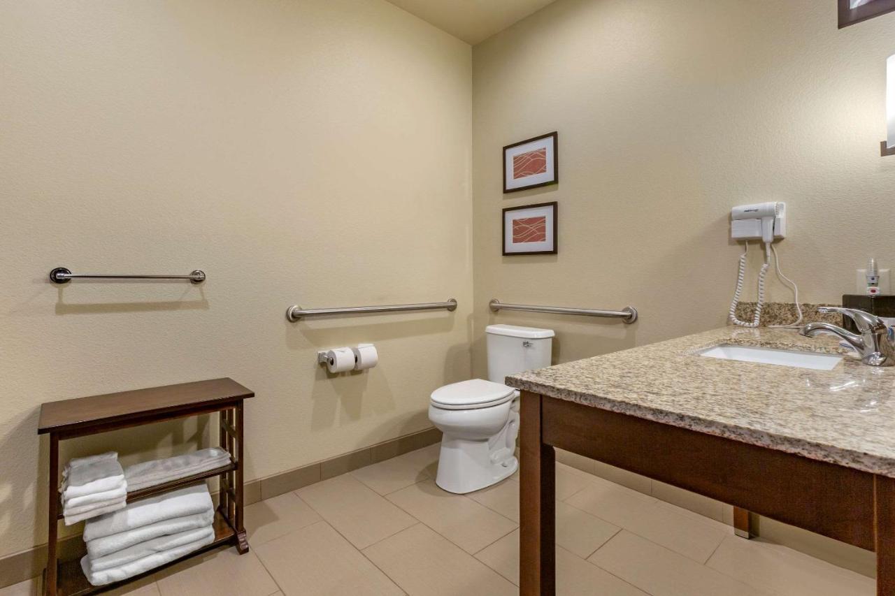 Comfort Inn & Suites Near Mt Rushmore Hill City Extérieur photo