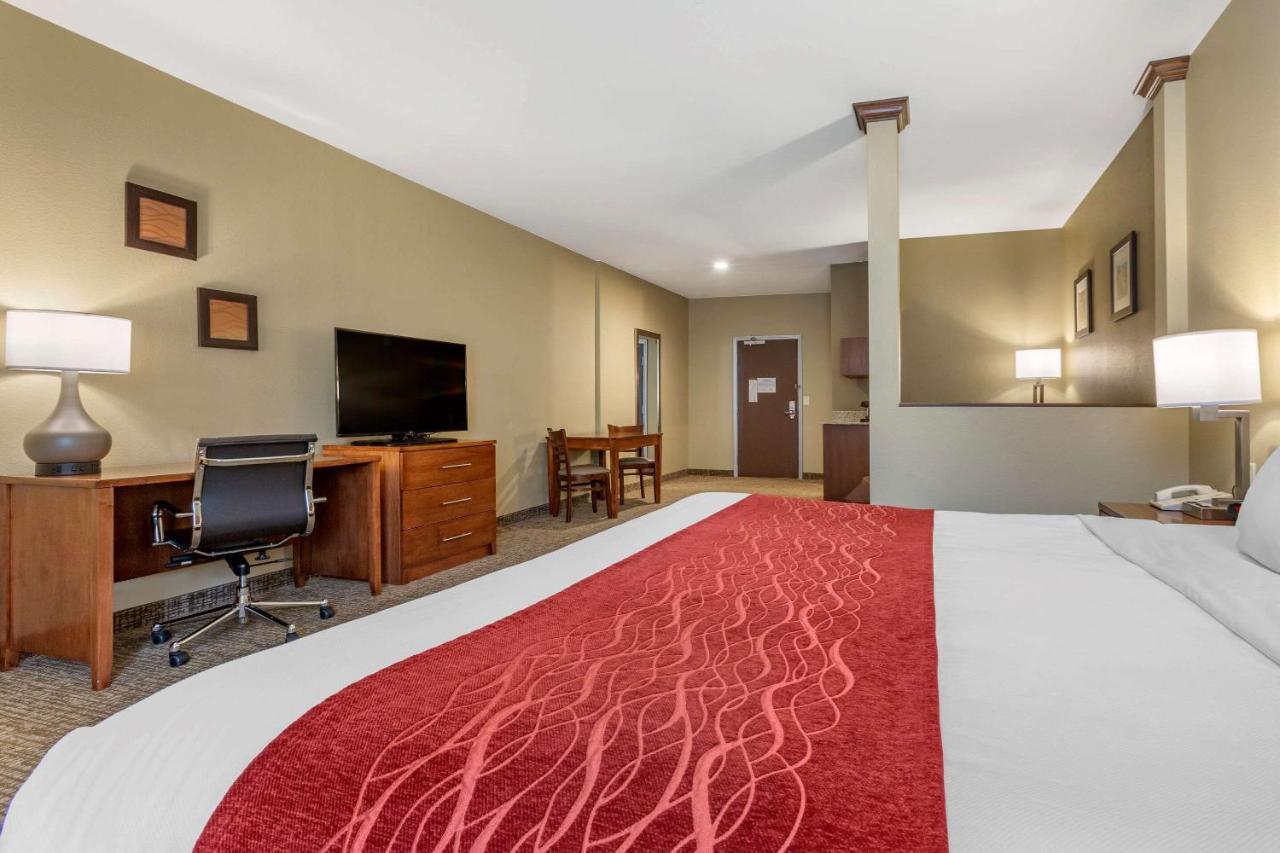 Comfort Inn & Suites Near Mt Rushmore Hill City Extérieur photo
