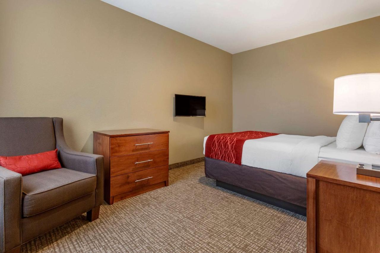 Comfort Inn & Suites Near Mt Rushmore Hill City Extérieur photo
