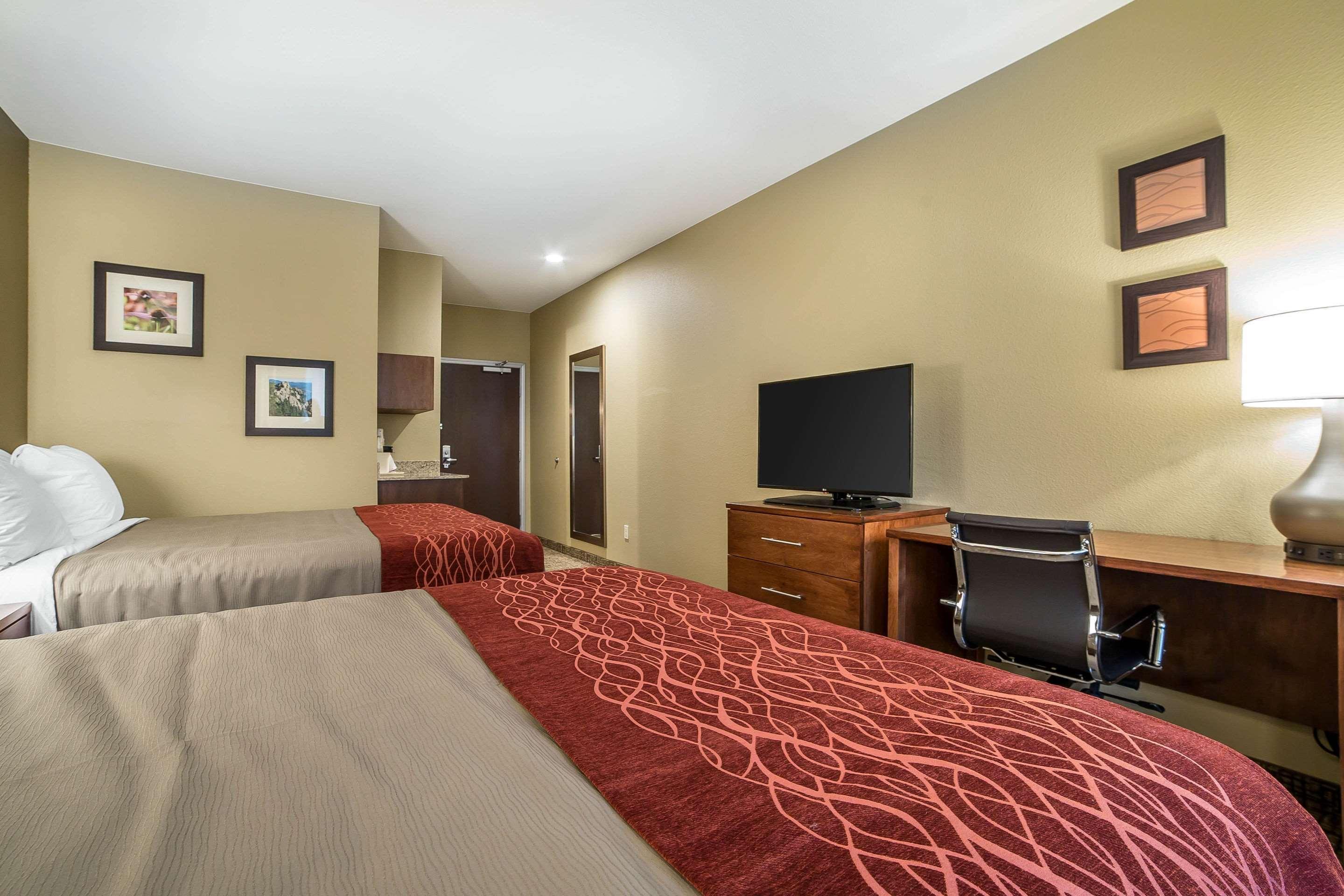 Comfort Inn & Suites Near Mt Rushmore Hill City Extérieur photo