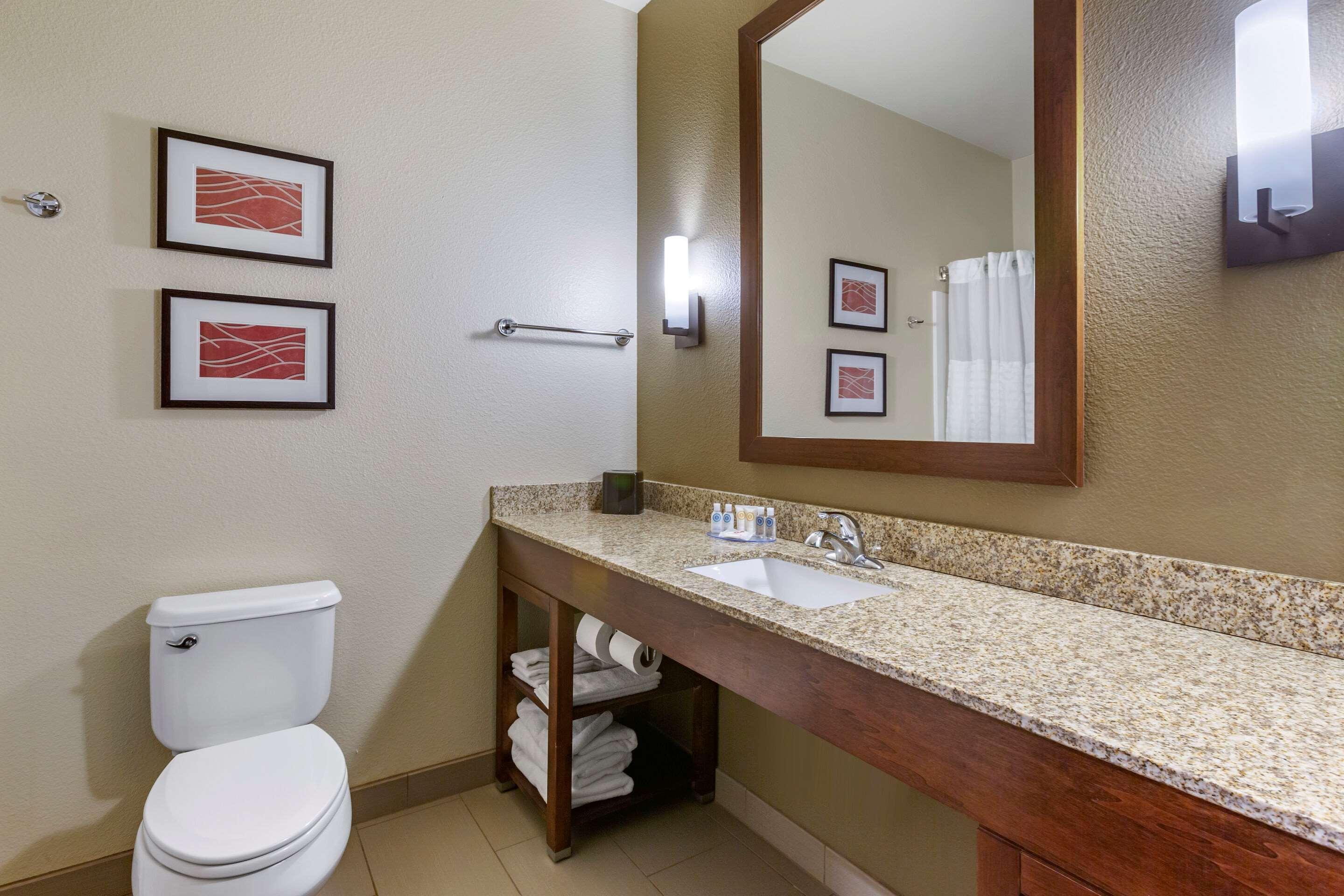 Comfort Inn & Suites Near Mt Rushmore Hill City Extérieur photo