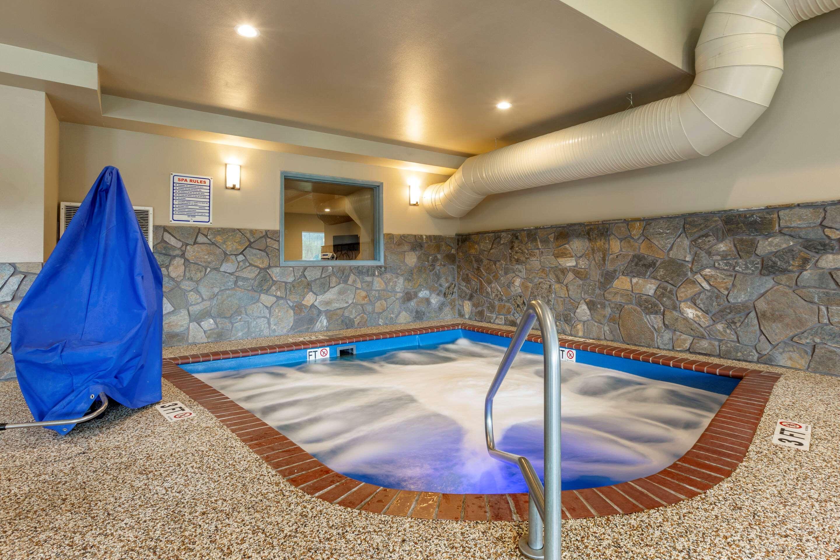 Comfort Inn & Suites Near Mt Rushmore Hill City Extérieur photo