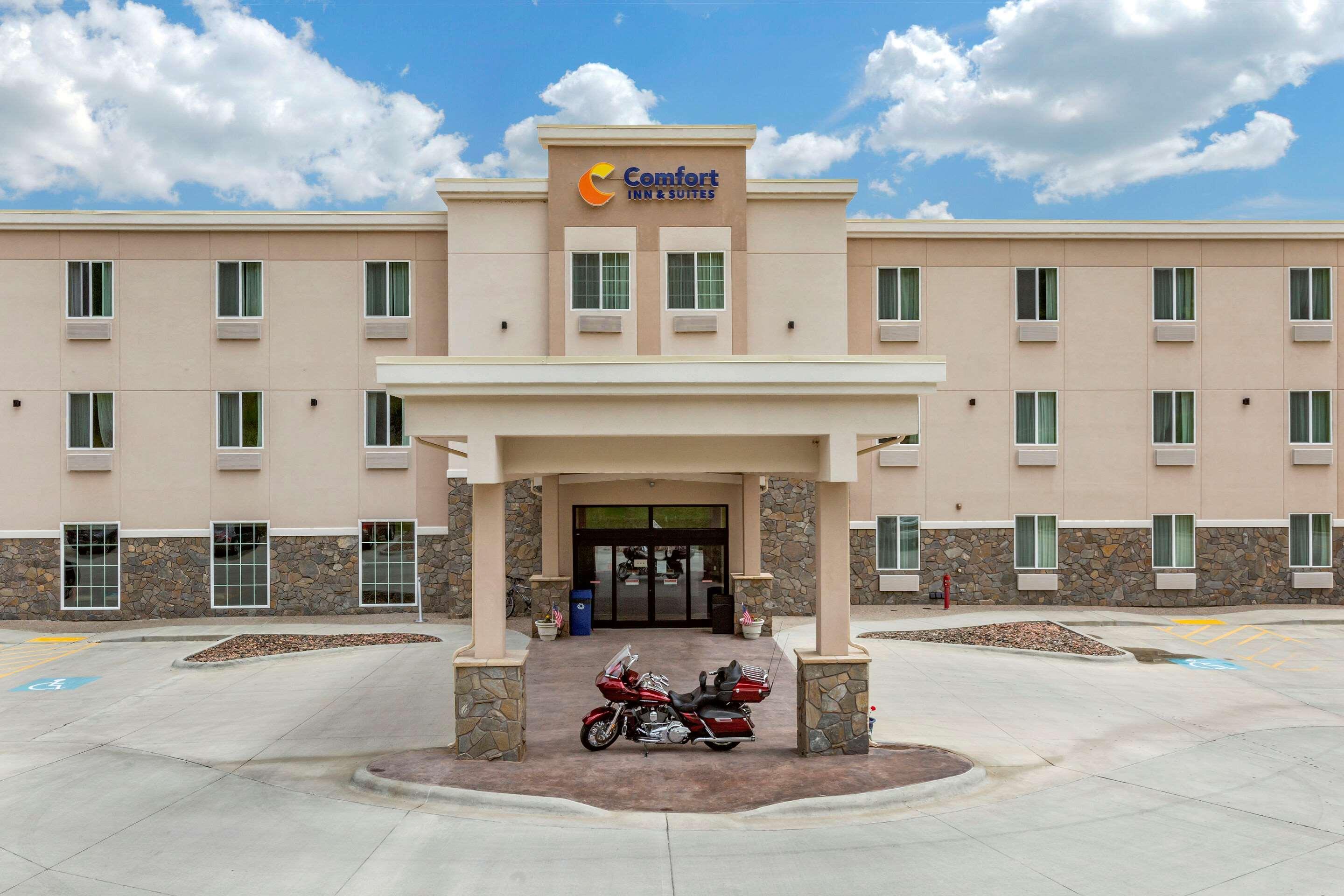 Comfort Inn & Suites Near Mt Rushmore Hill City Extérieur photo